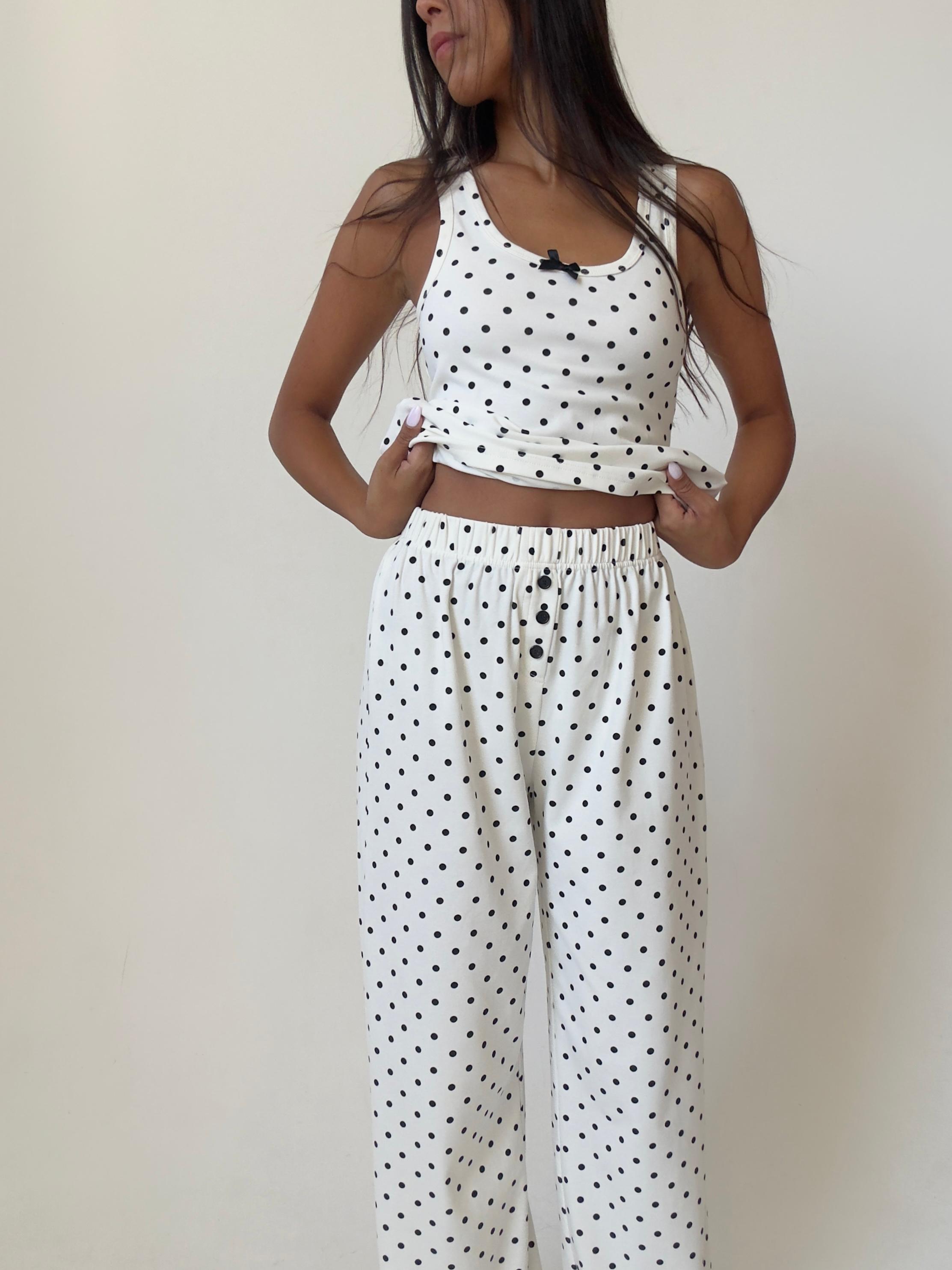 פיג׳מת לורן כותנה פרינט נקודות שחורות