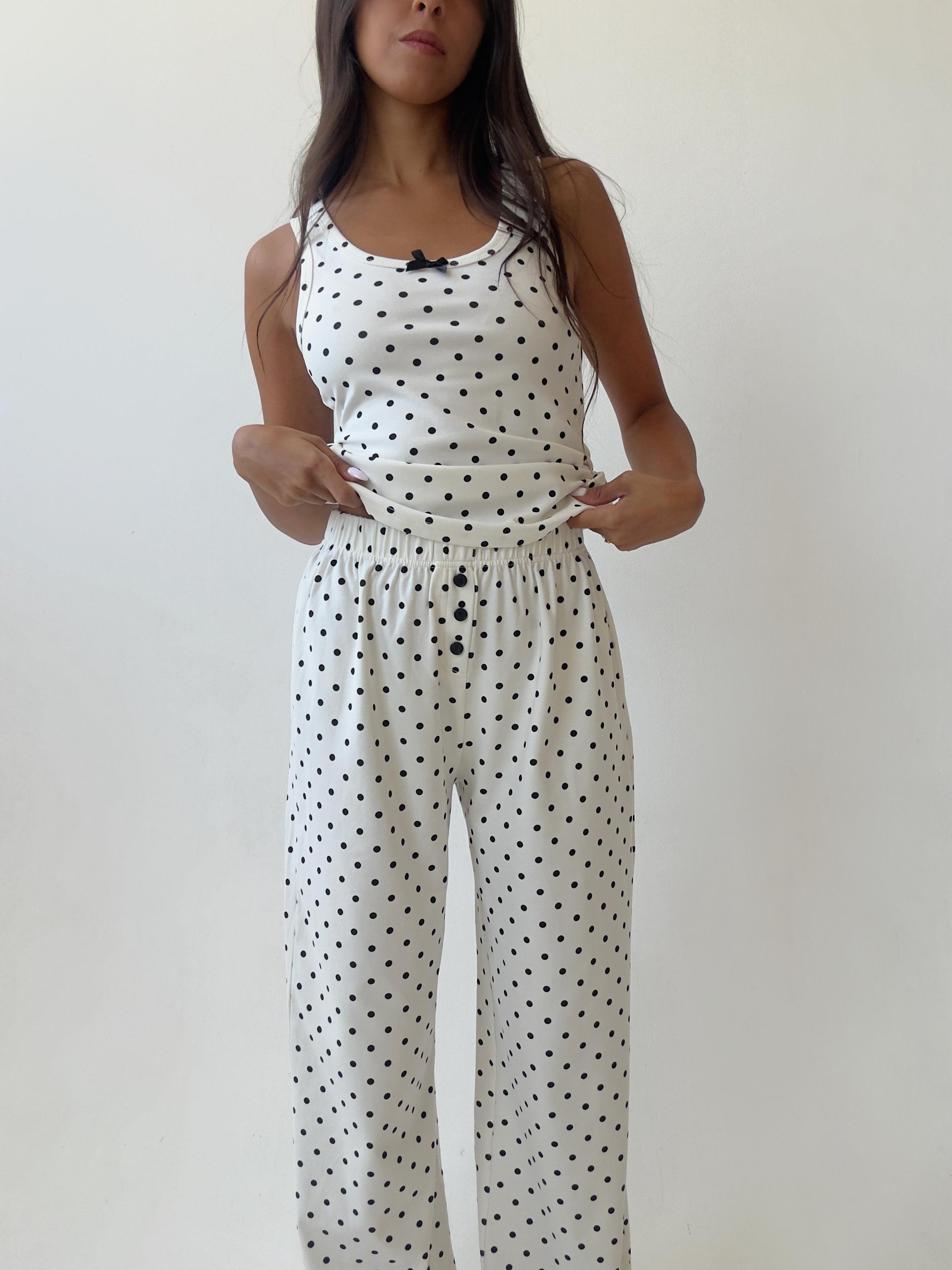 פיג׳מת לורן כותנה פרינט נקודות שחורות