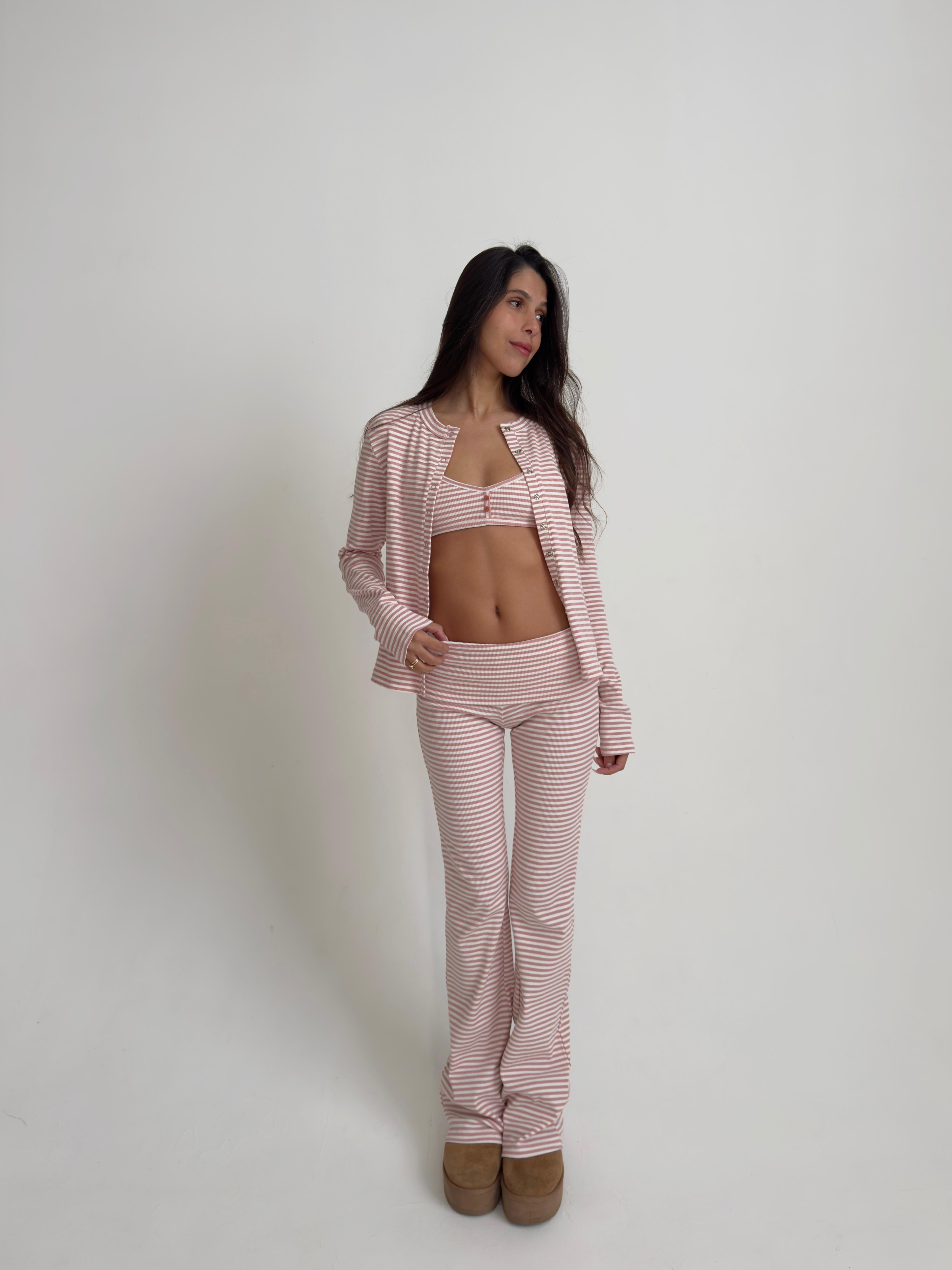 חליפת פנאי אמבר פסים ורוד בד ריב