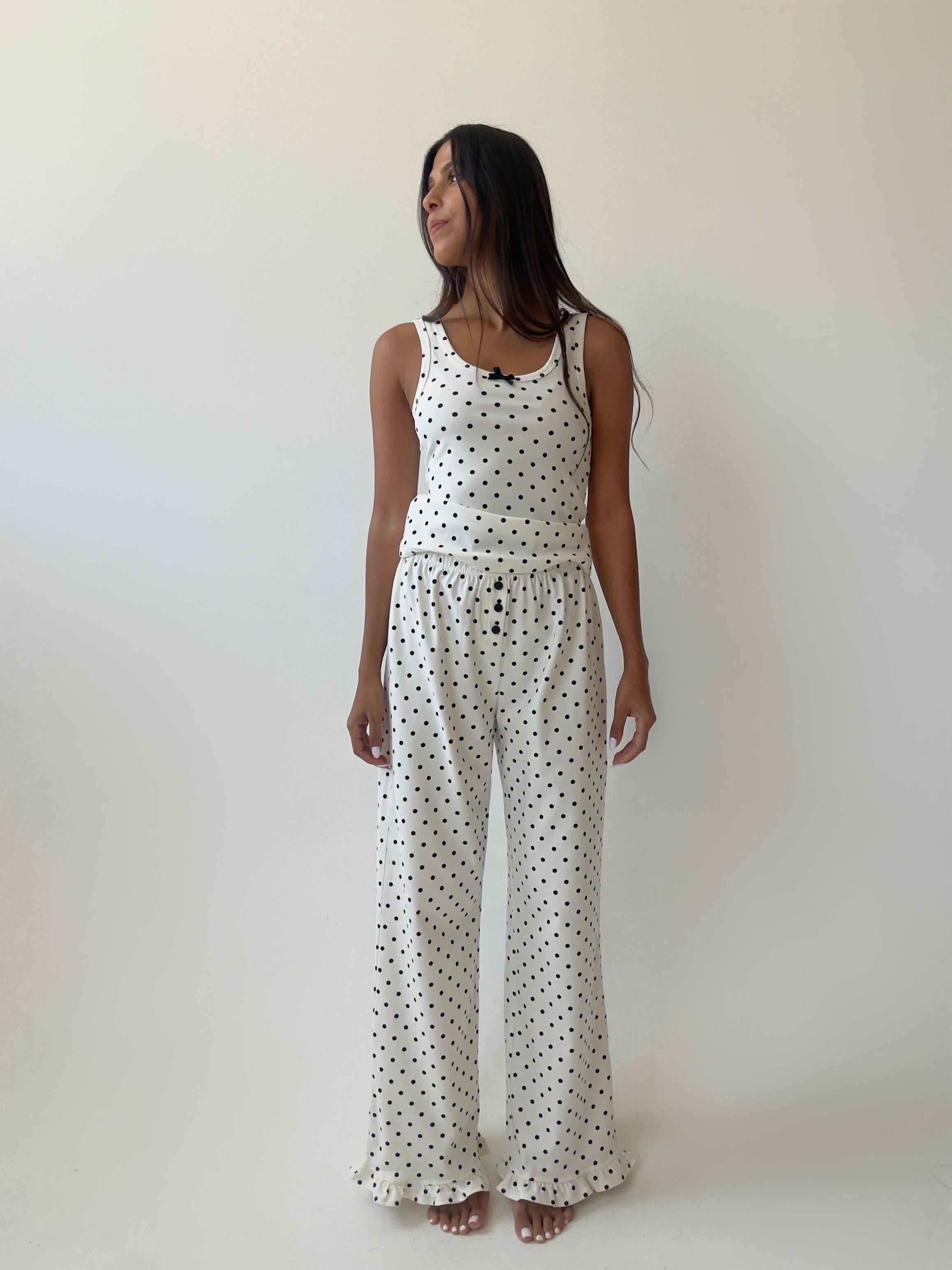 פיג׳מת לורן כותנה פרינט נקודות שחורות