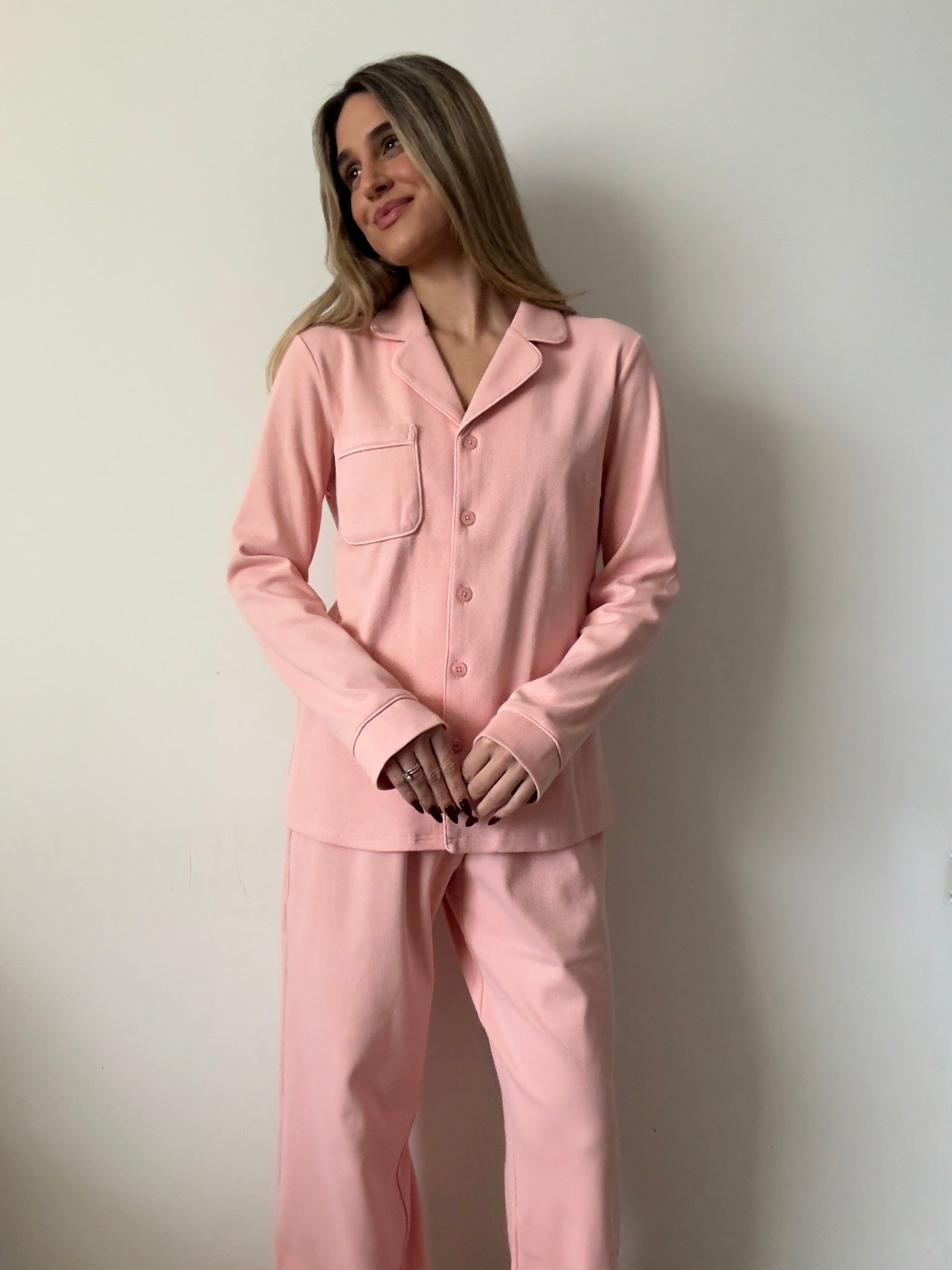 פיג׳מת קלי ריבס ורוד