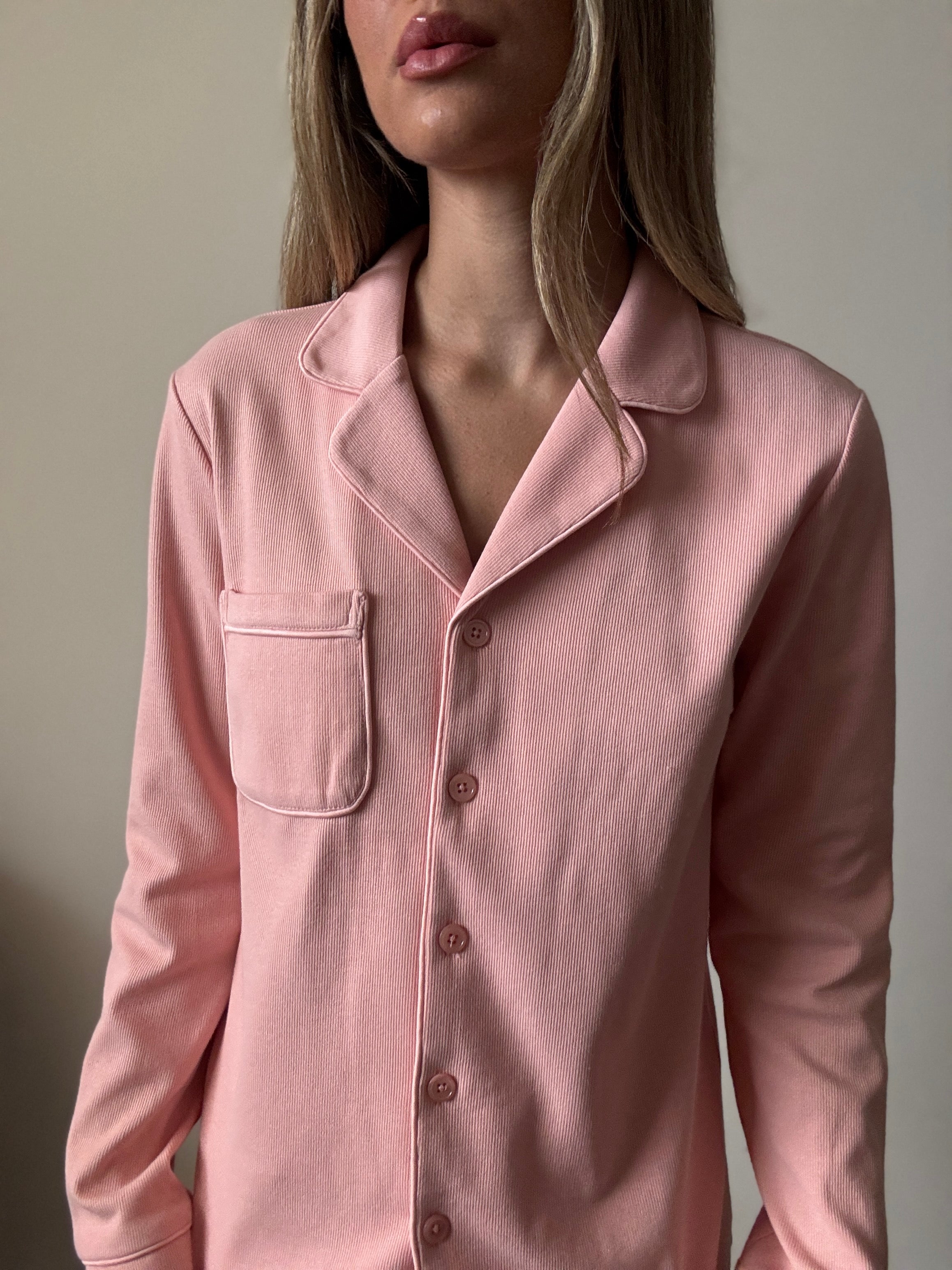 פיג׳מת קלי ריבס ורוד