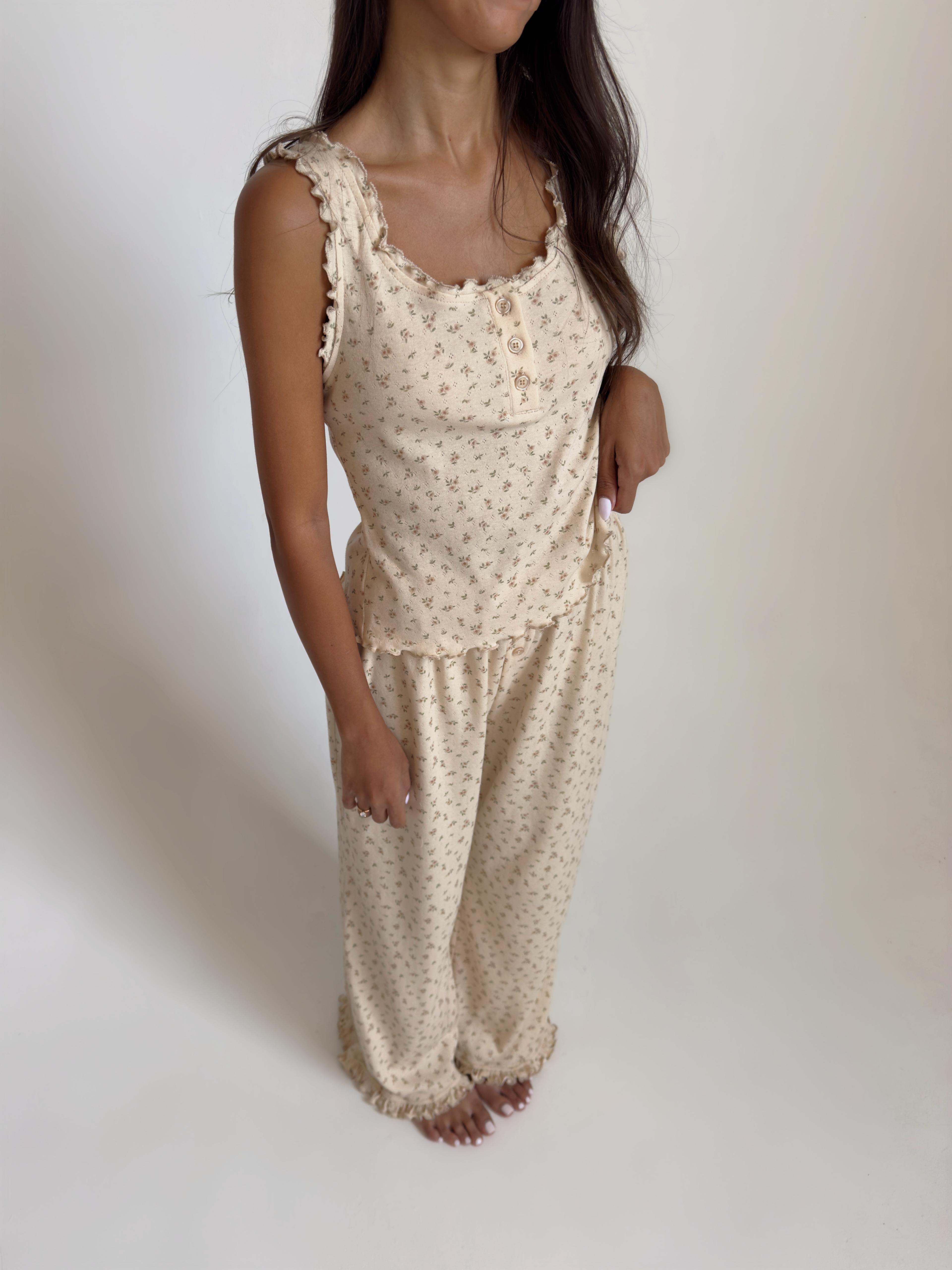 פיג׳מת לילה מלמלות פוינטל שמנת פרינט פרחים