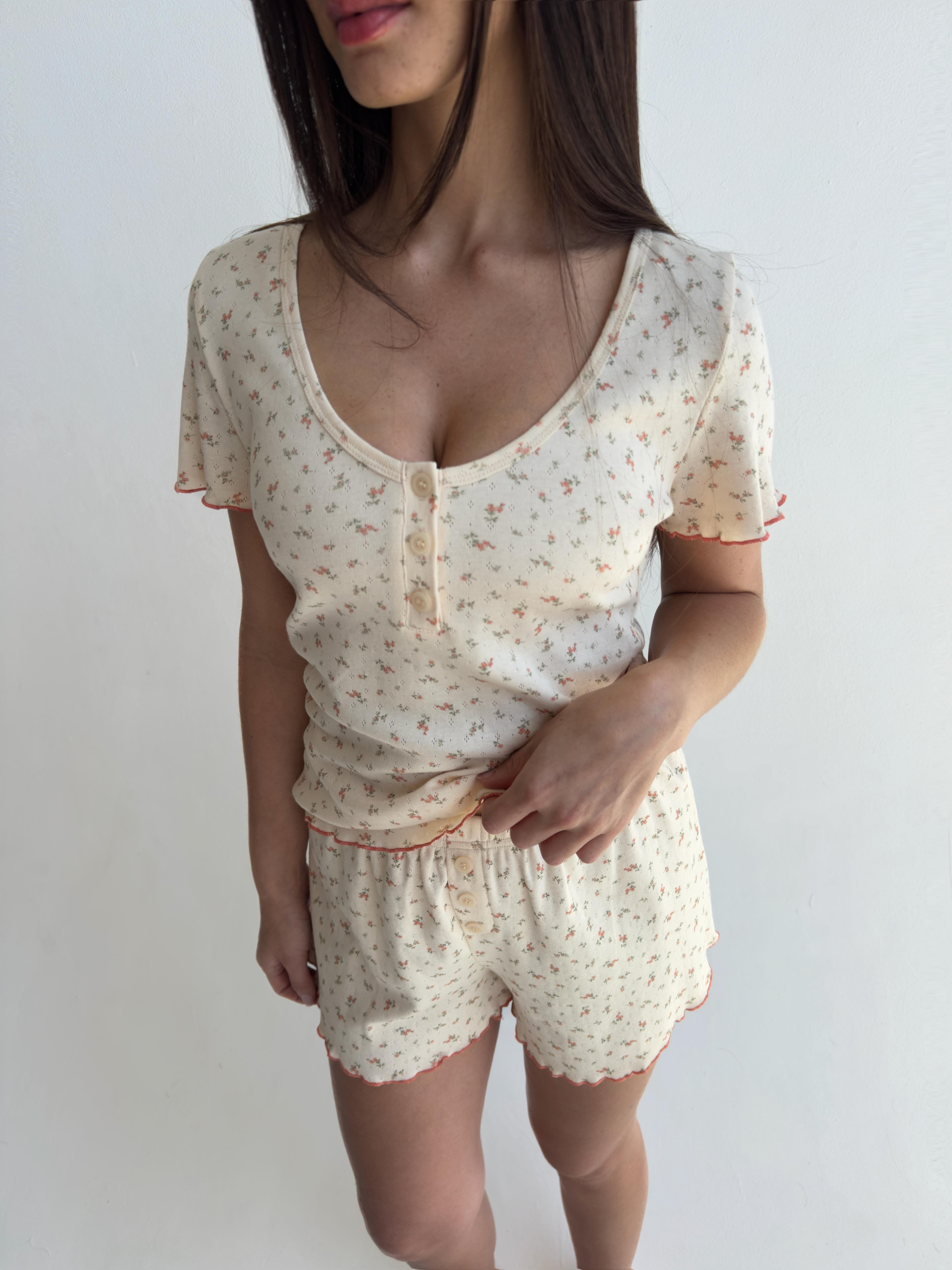 פיג׳מה לילה קצרה פוינטל פרחוני שמנת