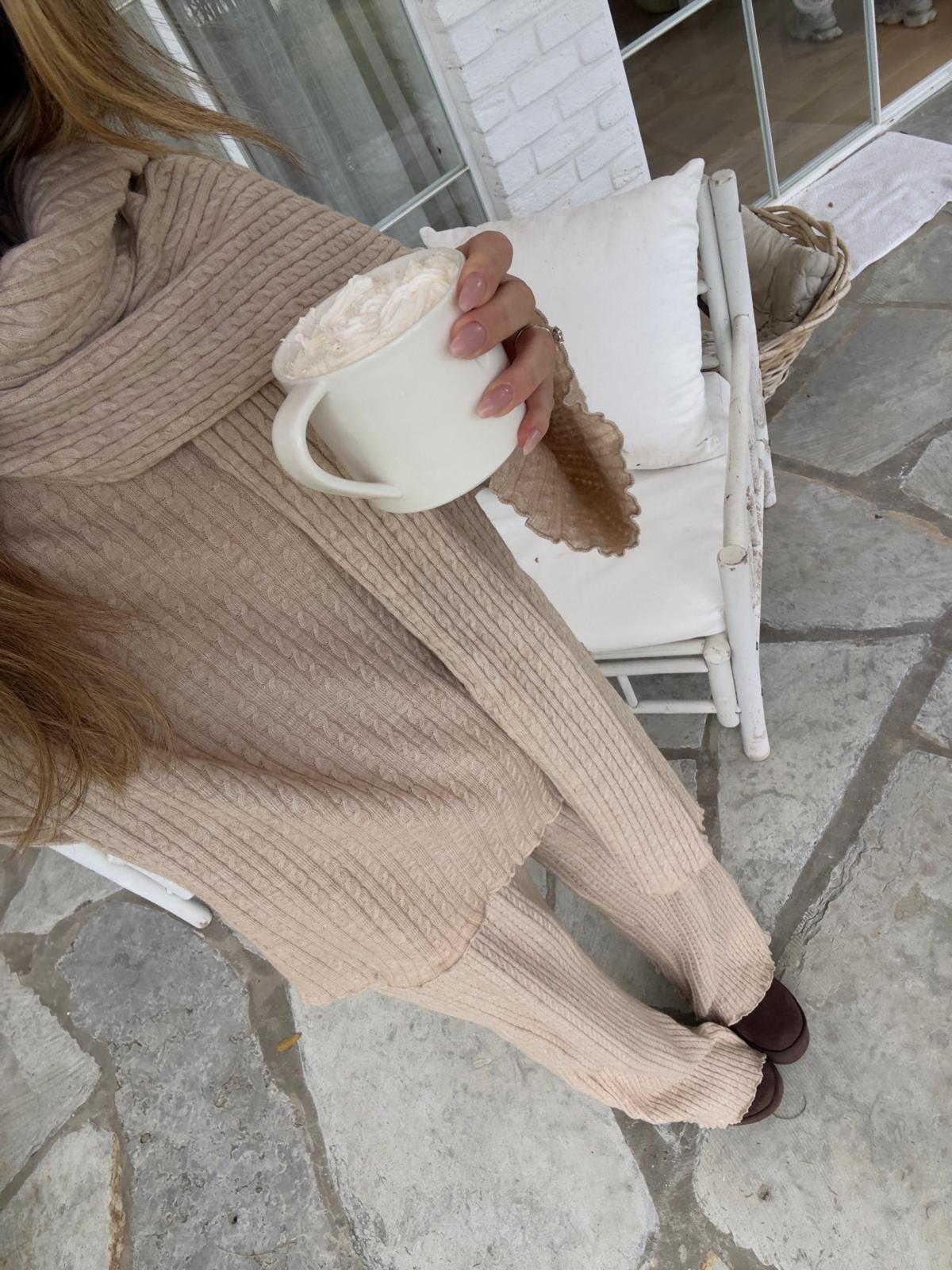 חליפת לונה סרוגה קאמל