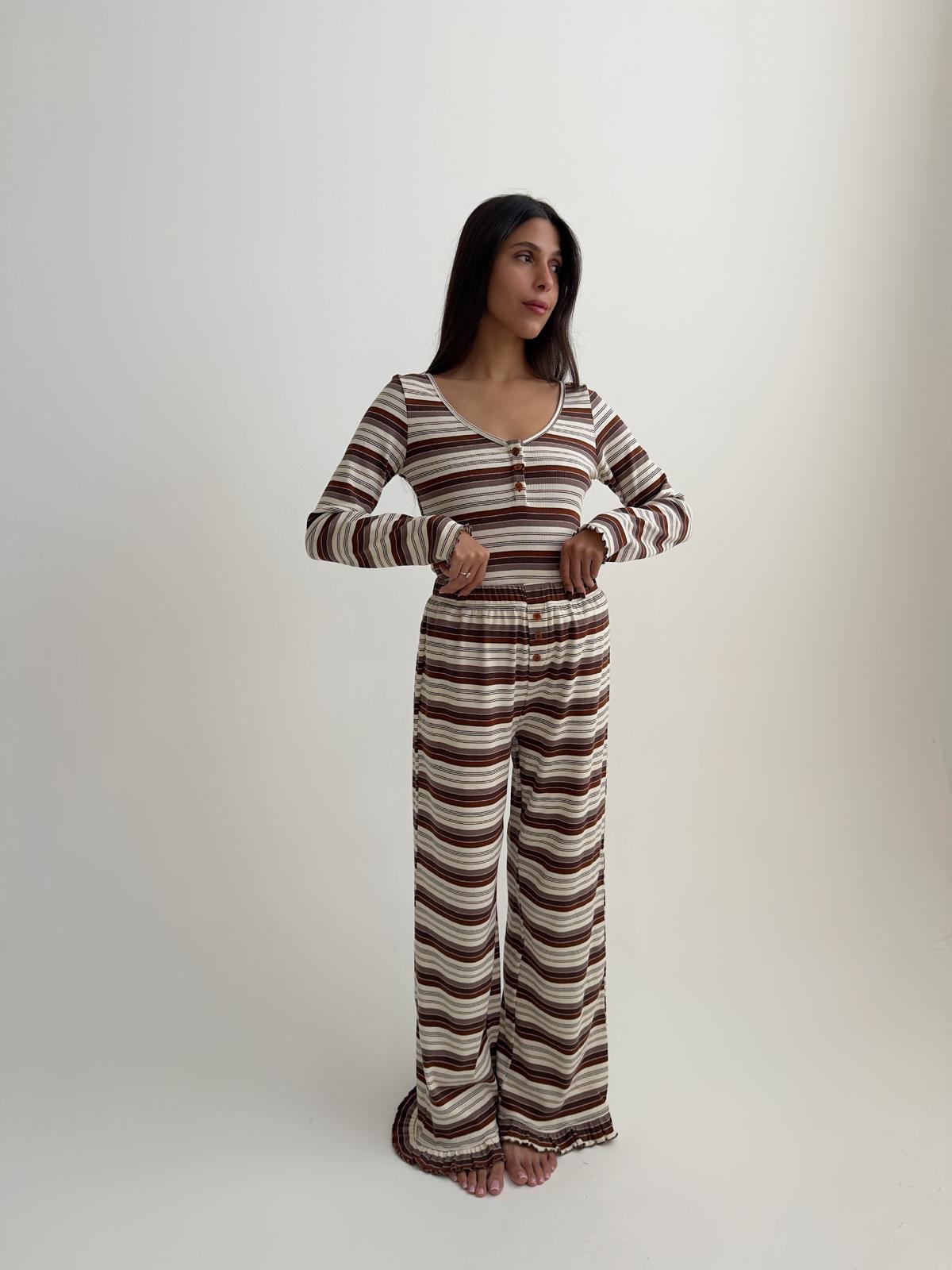 פיג׳מת לילה ריב פסים גוון חום