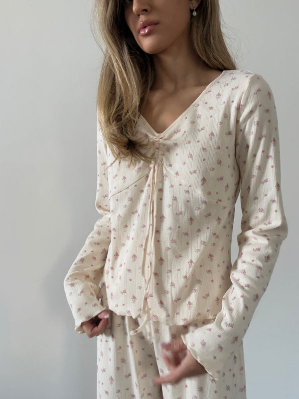 Miley peach floral fontal Pajamas In cotton