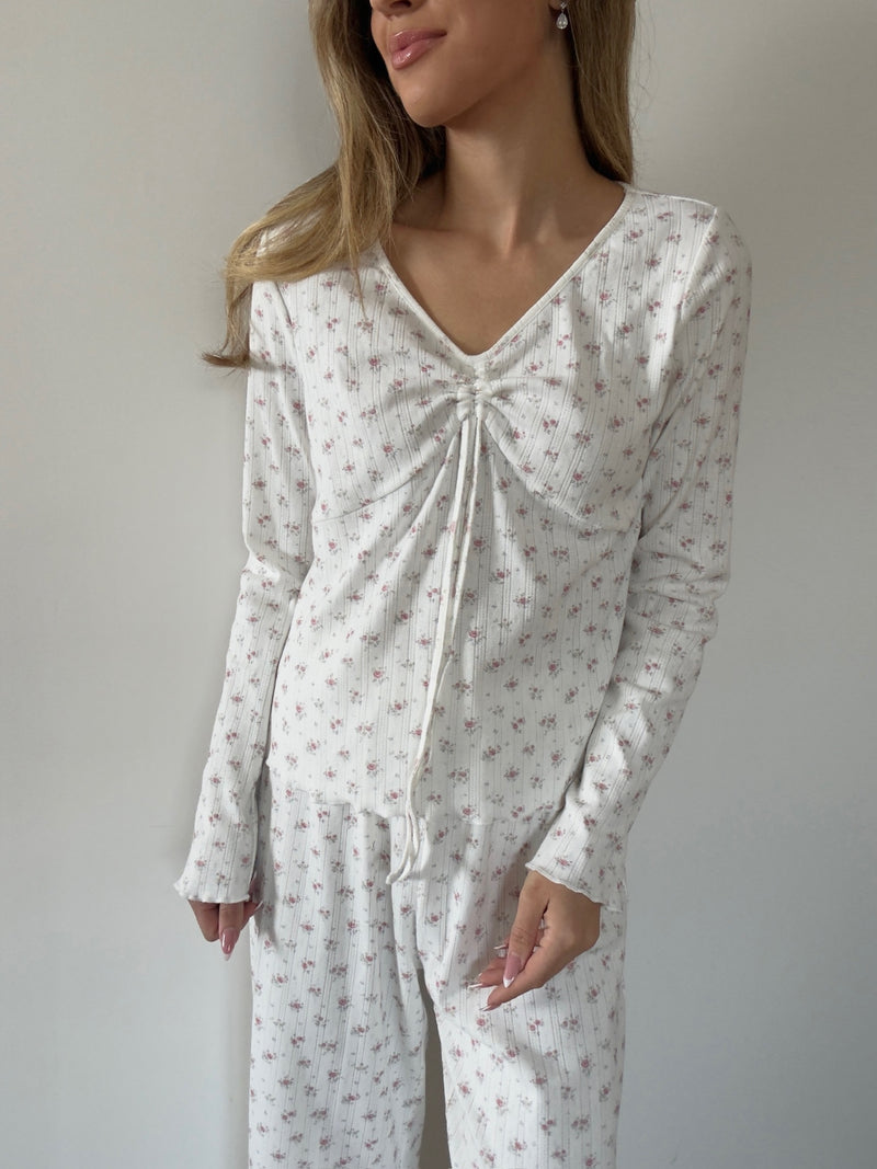 Miley white floral fontal Pajamas In cotton