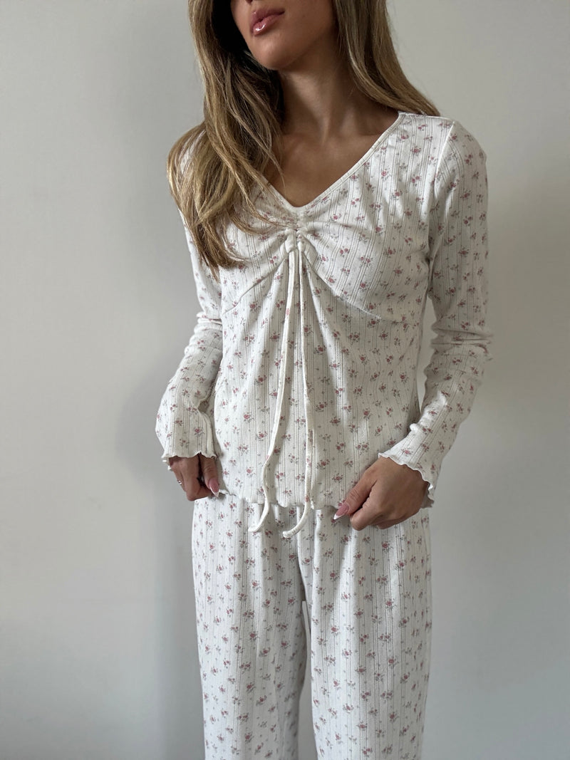 Miley white floral fontal Pajamas In cotton